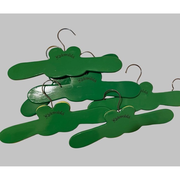 Kidorable Frog Shaped Wooden Kids Hangers Set of 7 - Picture 2 of 6